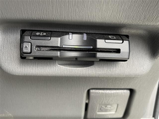 プリウス S 社外ナビ(HDD・DVD)・TV・バックカメラ・ワンオーナ-・スマートキー・ウィンカーミラー・オートライト・純正フロアマット・純正アルミホイール(30枚目)