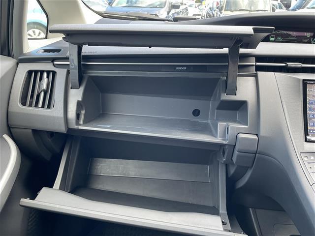 プリウス S 社外ナビ(HDD・DVD)・TV・バックカメラ・ワンオーナ-・スマートキー・ウィンカーミラー・オートライト・純正フロアマット・純正アルミホイール(34枚目)