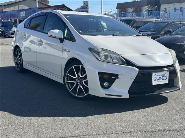 プリウス Sツーリングセレクション 純正ナビ(SD・DVD・TV)・バックカメラ・ワンオーナー・Bluetooth・プッシュボタン・スマートキー・電格ミラー・ドアバイザー(5枚目)