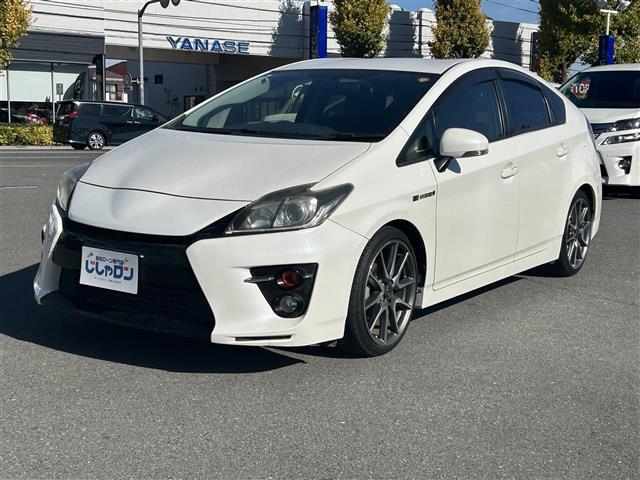 プリウス Sツーリングセレクション 純正ナビ(SD・DVD・TV)・バックカメラ・ワンオーナー・Bluetooth・プッシュボタン・スマートキー・電格ミラー・ドアバイザー(7枚目)