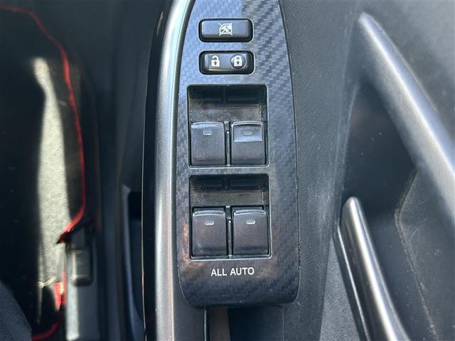 プリウス Sツーリングセレクション 純正ナビ(SD・DVD・TV)・バックカメラ・ワンオーナー・Bluetooth・プッシュボタン・スマートキー・電格ミラー・ドアバイザー(27枚目)