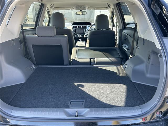 プリウスアルファ S 純正ナビ(SD・DVD・TV)・バックカメラ・ETC・エンジンスタートボタン・スマートキー・純正フロアマット・純正ドアバイザー(19枚目)