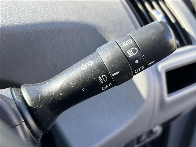 プリウスアルファ S 純正ナビ(SD・DVD・TV)・バックカメラ・ETC・エンジンスタートボタン・スマートキー・純正フロアマット・純正ドアバイザー(25枚目)