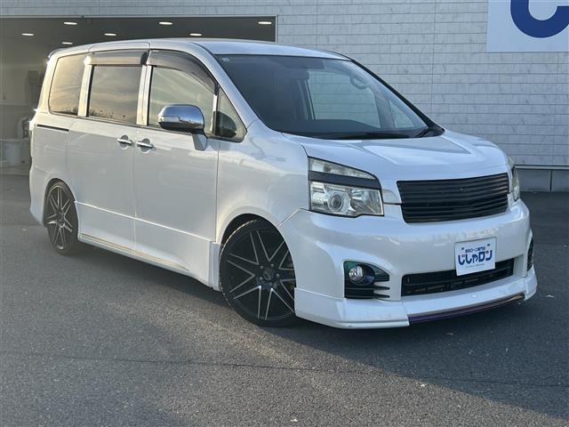 ヴォクシー ＺＳ　煌ＩＩ　ナビ・バックカメラ・プッシュボタン・スマートキー・両側パワースライドドア（5枚目）