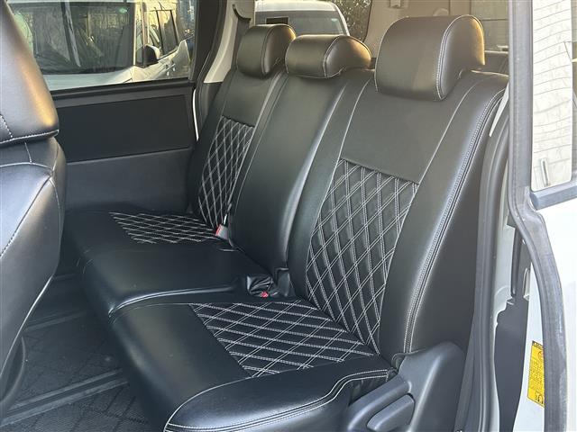 ヴォクシー ＺＳ　煌ＩＩ　ナビ・バックカメラ・プッシュボタン・スマートキー・両側パワースライドドア（17枚目）