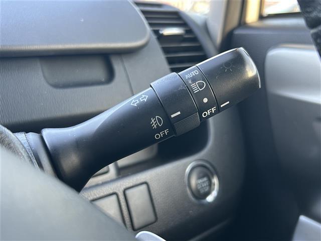 ヴォクシー ＺＳ　煌ＩＩ　ナビ・バックカメラ・プッシュボタン・スマートキー・両側パワースライドドア（26枚目）