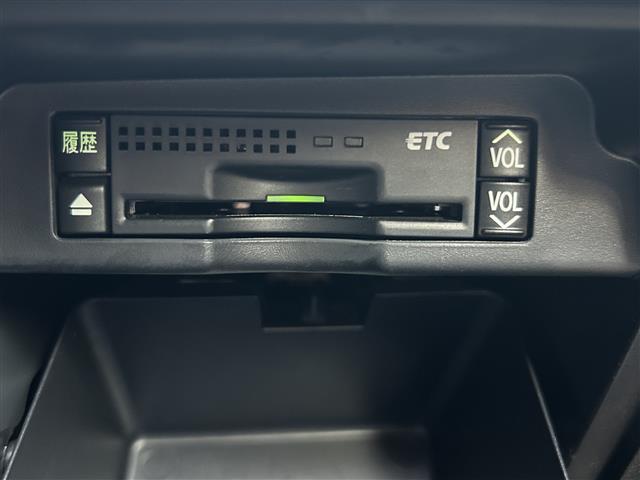 ヴォクシー ＺＳ　煌ＩＩ　ナビ・バックカメラ・プッシュボタン・スマートキー・両側パワースライドドア（31枚目）