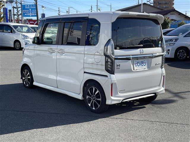 N-BOX G・Lホンダセンシング 純正ナビ(メモリ・DVD・TV)・バックカメラ・片側パワースライドドア・ETC・ドライブレコーダー(前のみ)・スマートキー・エンジンスタートボタン(10枚目)