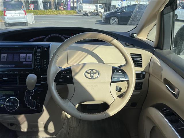 エスティマ アエラス　純正ナビ，ＢＴ／ＨＤＤ／ＤＶＤ／フルセグＴＶ，フリップダウンモニター，バックカメラ，両側パワースライドドア，純正ＥＴＣ，コーナーセンサー（前後），プッシュスタート，クルーズコントロール（14枚目）