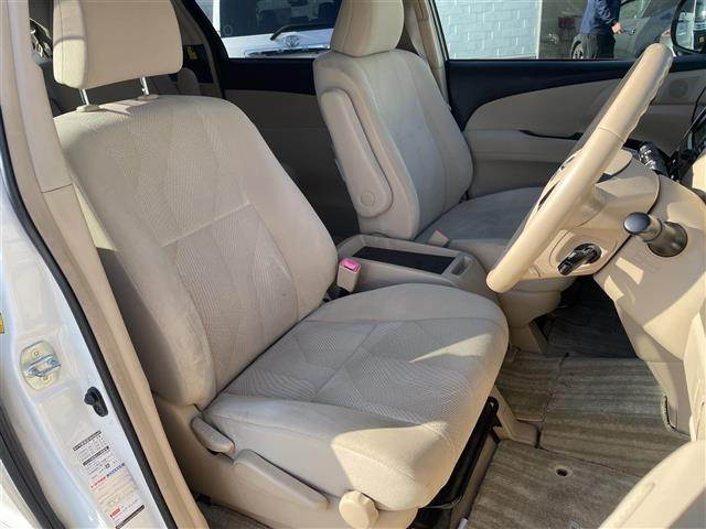 エスティマ アエラス　純正ナビ，ＢＴ／ＨＤＤ／ＤＶＤ／フルセグＴＶ，フリップダウンモニター，バックカメラ，両側パワースライドドア，純正ＥＴＣ，コーナーセンサー（前後），プッシュスタート，クルーズコントロール（19枚目）