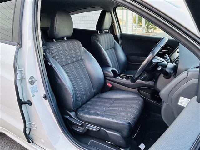 ヴェゼル ハイブリッドＺ　純正ナビフルセグバックカメラＥＴＣ（25枚目）