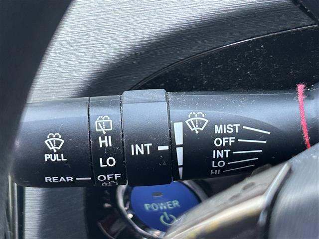 プリウス Sツーリングセレクション・マイコーデ 社外ナビゲーション・バックカメラ・ETC・レザーシート(8枚目)