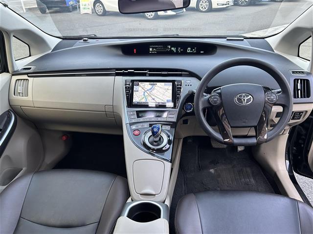 プリウス Sツーリングセレクション・マイコーデ 社外ナビゲーション・バックカメラ・ETC・レザーシート(18枚目)