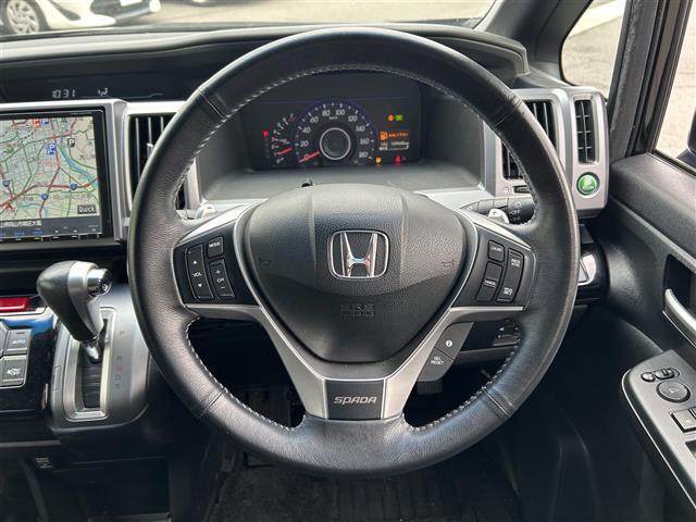 ステップワゴンスパーダ Ｚ　クールスピリット　両側パワースライド純正ナビプッシュスタート（11枚目）