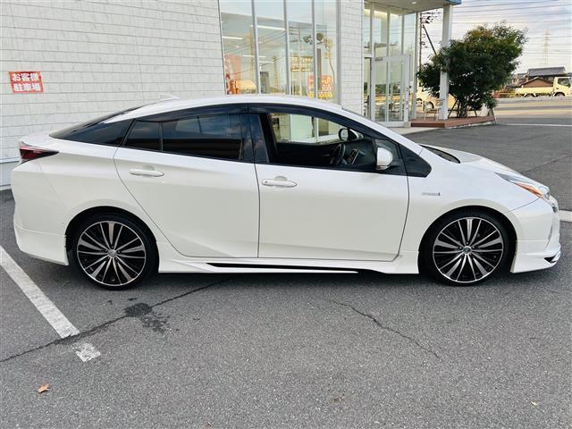 プリウス Ｓセーフティプラス　純正ナビバックカメラクルーズコントロール（30枚目）