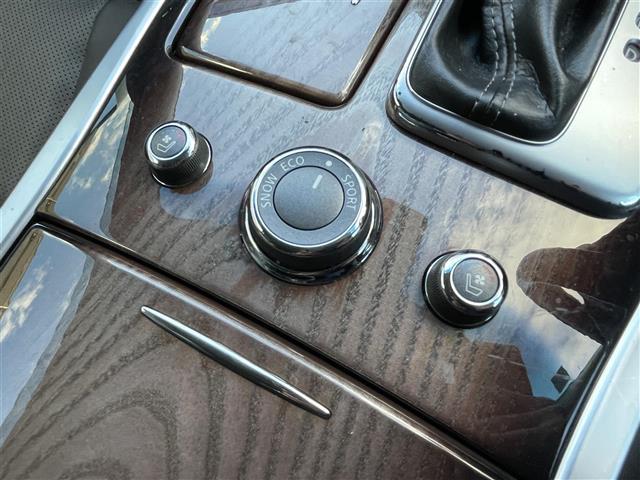 フーガハイブリッド ベースグレード 純正ナビ・バックカメラ・レザーシート・ETC(8枚目)