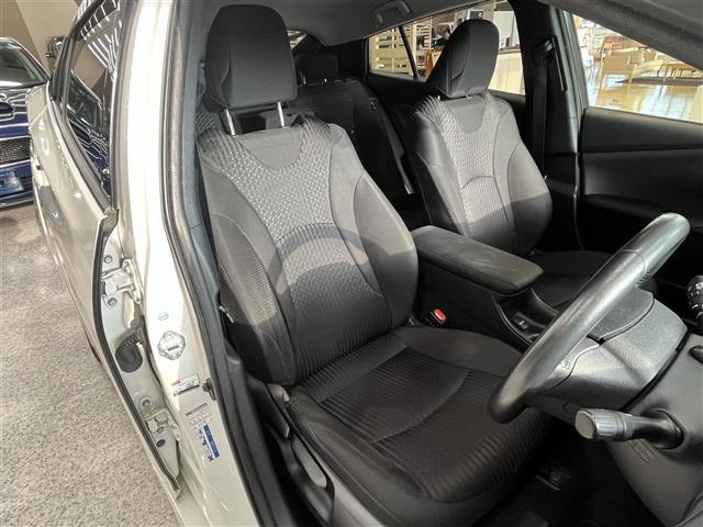 プリウス Ｓ　ドラレコ　バックカメラ　ＥＴＣ　スペアキ―（8枚目）