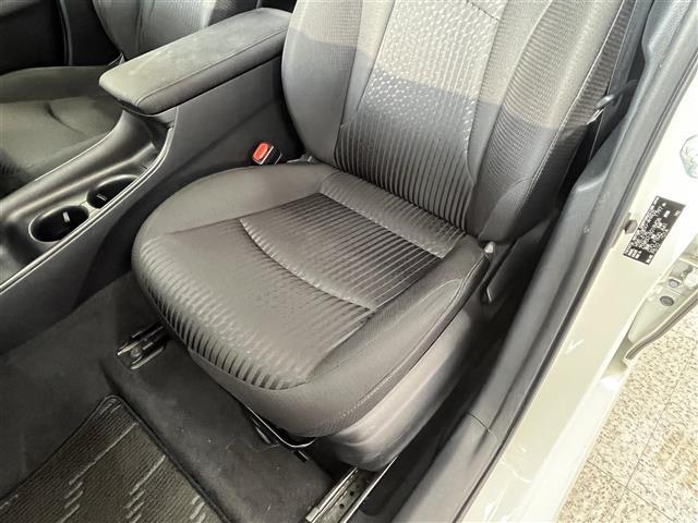 プリウス Ｓ　ドラレコ　バックカメラ　ＥＴＣ　スペアキ―（13枚目）