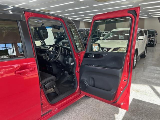 Ｎ－ＢＯＸカスタム Ｇ　ターボＳＳパッケージ　社外ナビ　フルセグ　シートヒーター（5枚目）