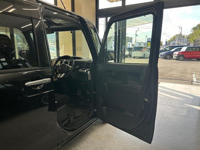 ウェイク Ｘ　ファインセレクションＳＡ　社外ＳＤナビ　バックカメラ　フルセグＴＶ　ＥＴＣ　スマートキー　スペアキー　片側パワースライドドア　ＬＥＤヘッドライト　オートライト　純正フロアマット　衝突安全軽減ブレーキ　電動格納ミラー（6枚目）