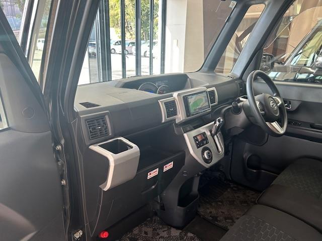 ウェイク Ｘ　ファインセレクションＳＡ　社外ＳＤナビ　バックカメラ　フルセグＴＶ　ＥＴＣ　スマートキー　スペアキー　片側パワースライドドア　ＬＥＤヘッドライト　オートライト　純正フロアマット　衝突安全軽減ブレーキ　電動格納ミラー（10枚目）