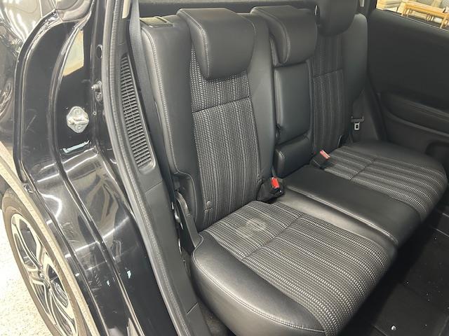 ヴェゼル ハイブリッドＺ　純正ＳＤナビ　バックカメラ　ワンセグＴＶ　ＥＴＣ　クルーズコントロール　ハーフレザーシート　前席シートヒーター　純正フロアマット　オートライト　ＬＥＤヘッドライト　ウインカミラー　電動格納ミラー（13枚目）