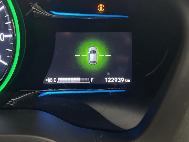 ヴェゼル ハイブリッドＺ　純正ＳＤナビ　バックカメラ　ワンセグＴＶ　ＥＴＣ　クルーズコントロール　ハーフレザーシート　前席シートヒーター　純正フロアマット　オートライト　ＬＥＤヘッドライト　ウインカミラー　電動格納ミラー（21枚目）