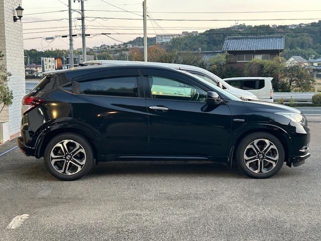 ヴェゼル ハイブリッドＺ　純正ＳＤナビ　バックカメラ　ワンセグＴＶ　ＥＴＣ　クルーズコントロール　ハーフレザーシート　前席シートヒーター　純正フロアマット　オートライト　ＬＥＤヘッドライト　ウインカミラー　電動格納ミラー（29枚目）