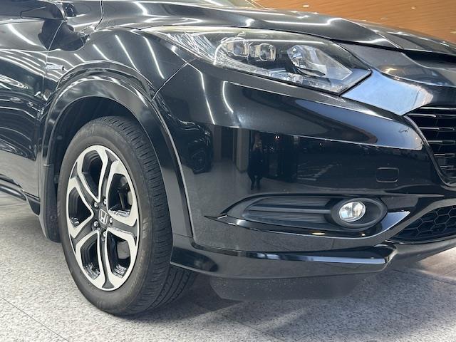 ヴェゼル ハイブリッドＺ　純正ＳＤナビ　バックカメラ　ワンセグＴＶ　ＥＴＣ　クルーズコントロール　ハーフレザーシート　前席シートヒーター　純正フロアマット　オートライト　ＬＥＤヘッドライト　ウインカミラー　電動格納ミラー（31枚目）