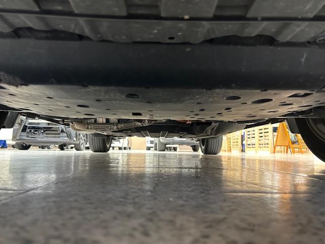 ヴェゼル ハイブリッドＺ　純正ＳＤナビ　バックカメラ　ワンセグＴＶ　ＥＴＣ　クルーズコントロール　ハーフレザーシート　前席シートヒーター　純正フロアマット　オートライト　ＬＥＤヘッドライト　ウインカミラー　電動格納ミラー（36枚目）