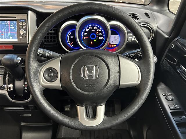 Ｎ－ＢＯＸカスタム Ｇ・Ｌパッケージ　純正ＳＤナビ　バックカメラ　ワンセグＴＶ　片側パワースライドドア　ＥＴＣ　ＨＩＤヘッドライト　オートライト　フォグランプ　プッシュスタート　スマートキー　電動格納ミラー（6枚目）