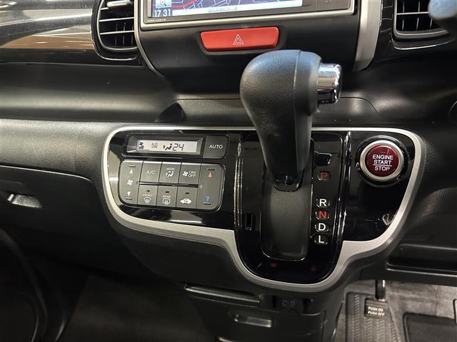 Ｎ－ＢＯＸカスタム Ｇ・Ｌパッケージ　純正ＳＤナビ　バックカメラ　ワンセグＴＶ　片側パワースライドドア　ＥＴＣ　ＨＩＤヘッドライト　オートライト　フォグランプ　プッシュスタート　スマートキー　電動格納ミラー（9枚目）