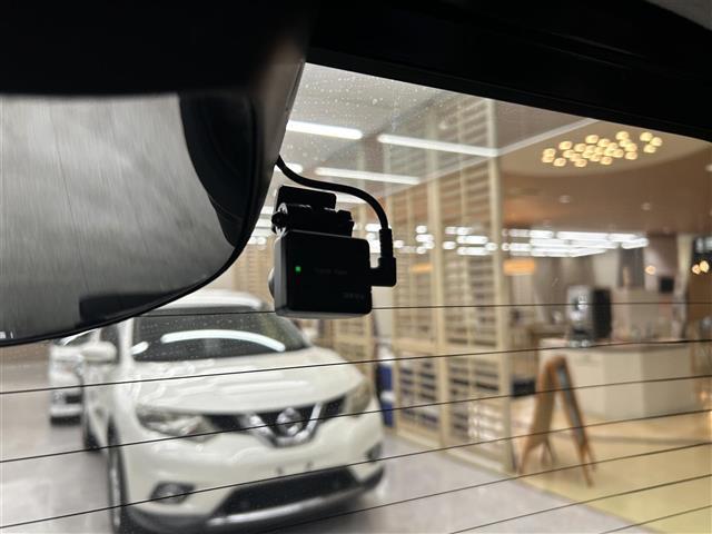 Ｎ－ＢＯＸカスタム Ｇ・Ｌパッケージ　純正ＳＤナビ　バックカメラ　ワンセグＴＶ　片側パワースライドドア　ＥＴＣ　ＨＩＤヘッドライト　オートライト　フォグランプ　プッシュスタート　スマートキー　電動格納ミラー（28枚目）