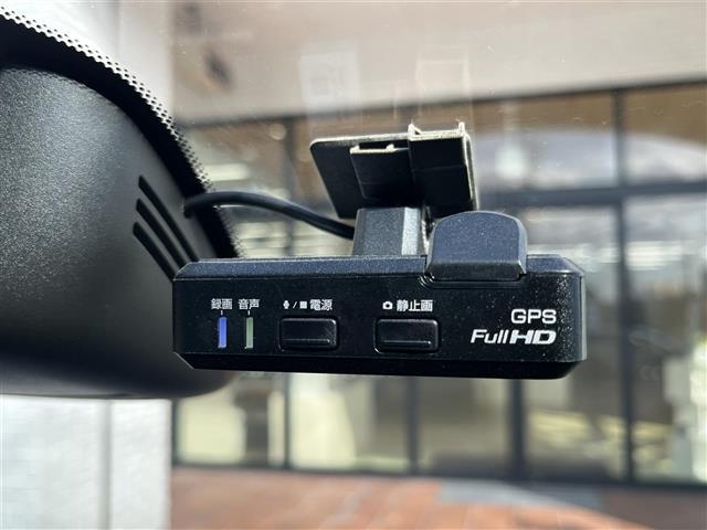 セレナ ハイウェイスター　Ｖセレクション　純正ナビ　アラウンドビューモニター（5枚目）