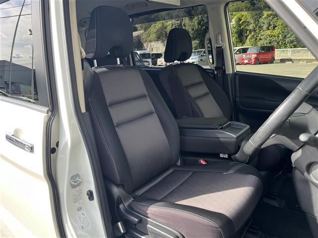 セレナ ハイウェイスター　Ｖセレクション　純正ナビ　アラウンドビューモニター（8枚目）