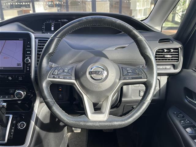 セレナ ハイウェイスター　Ｖセレクション　純正ナビ　アラウンドビューモニター（23枚目）