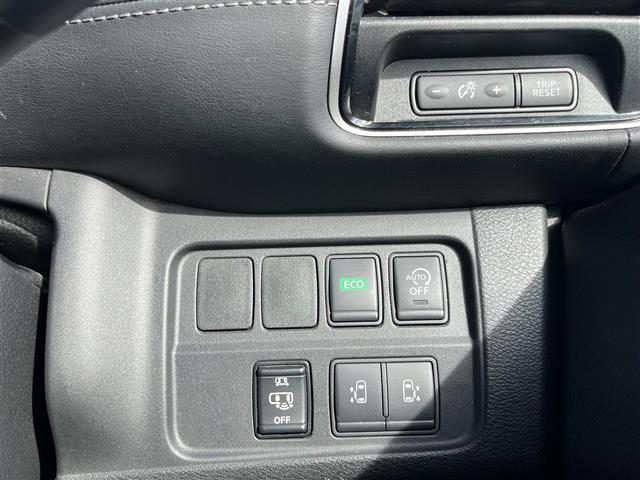 セレナ ハイウェイスター　Ｖセレクション　純正ナビ　アラウンドビューモニター（26枚目）