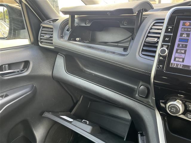 セレナ ハイウェイスター　Ｖセレクション　純正ナビ　アラウンドビューモニター（27枚目）