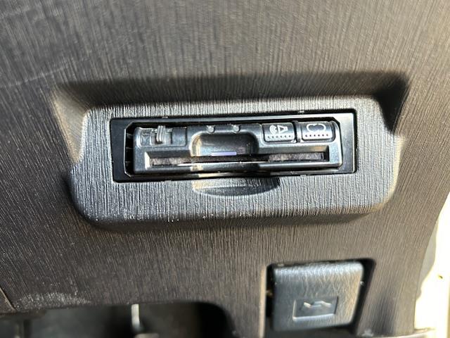 プリウスアルファ S Lセレクション Alpineナビ バックカメラ フルセグテレビ LEDヘッドライト スマートキー プッシュスタート ステアリングスイッチ オートライト フロアマット ドアバイザー TRDエアロパーツ(5枚目)