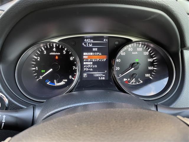 エクストレイル ２０Ｘ　ＨＶエクストリーマＸエマジェンシーブレーキＰ　純正メーカーナビ　テレビ　アラウンドビューモニター　ステアリングスイッチ　ビルトインＥＴＣ　エマージェシーブレーキ　スマートルームミラー　インテリキー　シートヒート（6枚目）