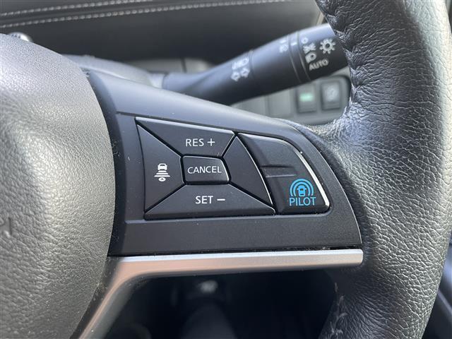 セレナ ハイウェイスター アイドリング/パワステ/パワスラ/クルーズコントロール/スマートキー/Bluetooth/オートパイロット/シートヒーターDN席/後部座席モニター(23枚目)