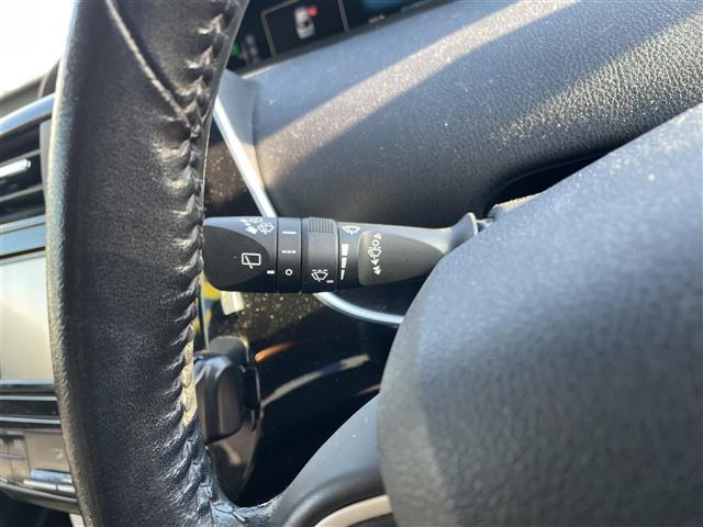 プリウス S レーンキープアシスト/アイドリング/クルーズコントロール(追従走行なし)/スマートキー/パワステ/バックカメラ/Bluetooth/(22枚目)