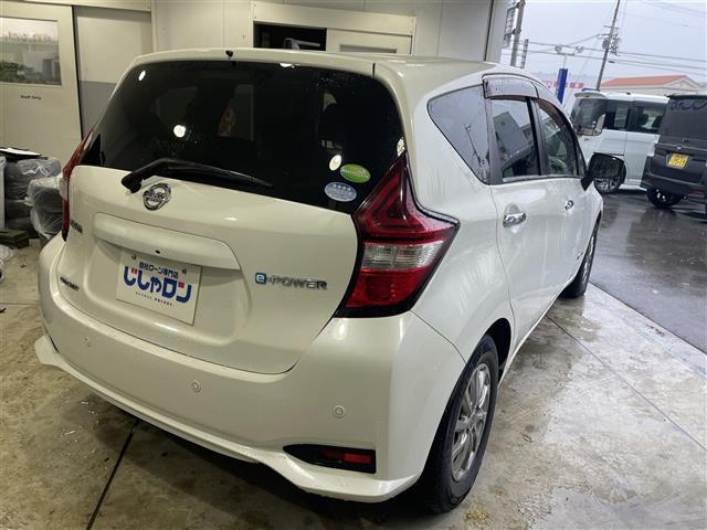 ノート e-パワー メダリスト アイドリング/Bluetooth/スマートキー/パワステ/ETC/LEDヘッドライト/HDDナビ(3枚目)