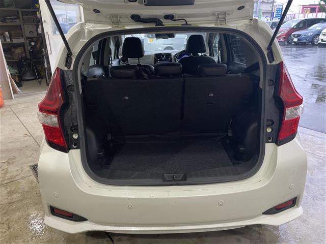 ノート e-パワー メダリスト アイドリング/Bluetooth/スマートキー/パワステ/ETC/LEDヘッドライト/HDDナビ(16枚目)