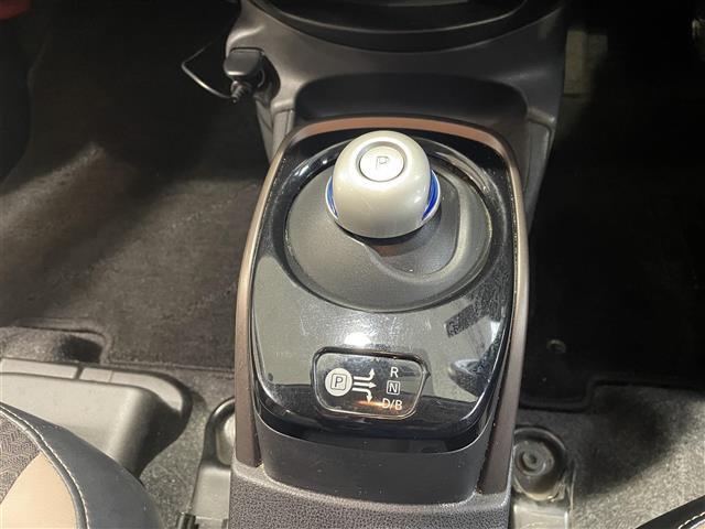 ノート e-パワー メダリスト アイドリング/Bluetooth/スマートキー/パワステ/ETC/LEDヘッドライト/HDDナビ(26枚目)