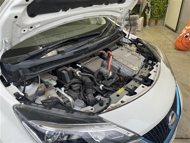 ノート e-パワー メダリスト アイドリング/Bluetooth/スマートキー/パワステ/ETC/LEDヘッドライト/HDDナビ(35枚目)