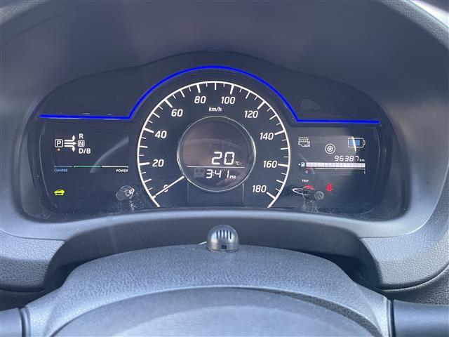 ノート e-パワー X 純正ナビゲーション/型番:MJ116D-W/【CD/SD/AUX/BT/TV】/衝突被害軽減ブレーキ/HIDオートライト/純正フロアマット/純正ドアバイザー(3枚目)