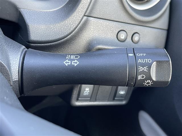 ノート e-パワー X 純正ナビゲーション/型番:MJ116D-W/【CD/SD/AUX/BT/TV】/衝突被害軽減ブレーキ/HIDオートライト/純正フロアマット/純正ドアバイザー(6枚目)