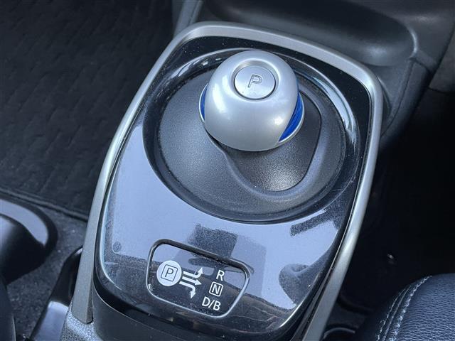 ノート e-パワー X 純正ナビゲーション/型番:MJ116D-W/【CD/SD/AUX/BT/TV】/衝突被害軽減ブレーキ/HIDオートライト/純正フロアマット/純正ドアバイザー(16枚目)