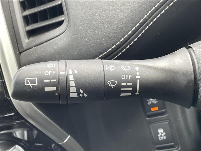 セレナ ハイウェイスターG 純正ナビ(AM/FM/フルセグ/BT/AUX)/アラウンドビューモニター/アイドリングストップ/追従付きクルーズコントロール/フリップダウンモニター/サンシェード/デジタルインナーミラー(7枚目)